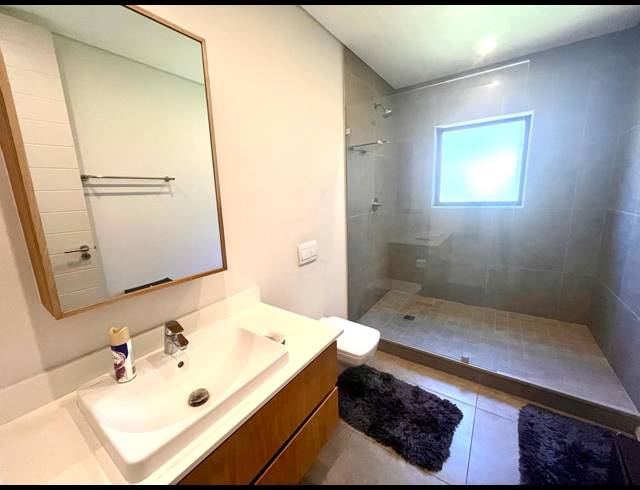 2 BEDROOM APARTMENT FOR SALE IN SHEFFIELD BEACH